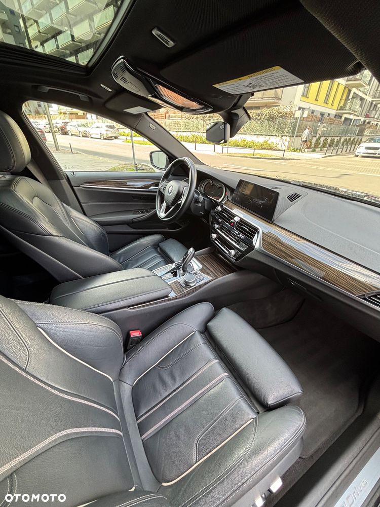 BMW Seria 5 530e iPerformance - 22