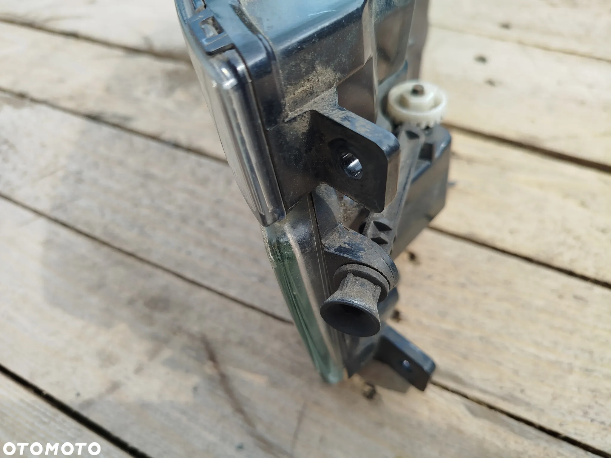 Volkswagen Beetle halogen lampa prawa przód prawy przedni Mazowieckie - 5