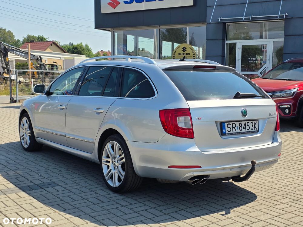 Skoda Superb 2.0 TDI DSG Exclusive - 5