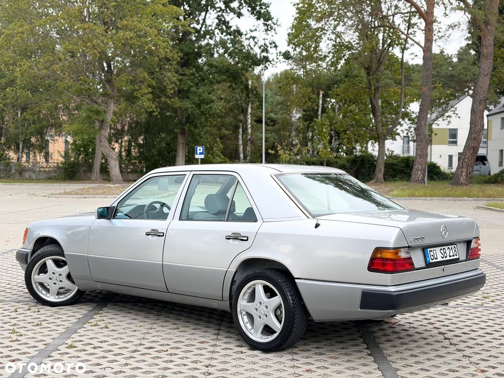 Mercedes-Benz W124 (1984-1993) - 15