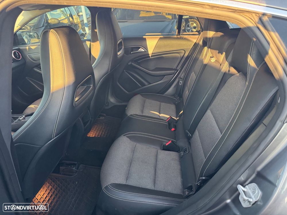 Mercedes-Benz CLA 180 d Shooting Brake Urban - 11