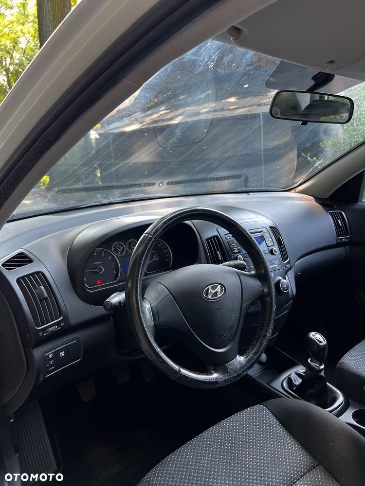 Hyundai i30 1.4 Base - 11