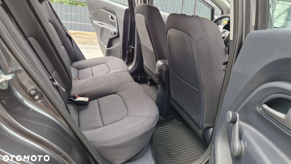 Kia Rio - 20