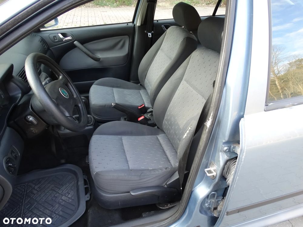 Skoda Octavia 1.9 TDI Tour Plus Ice+ - 30