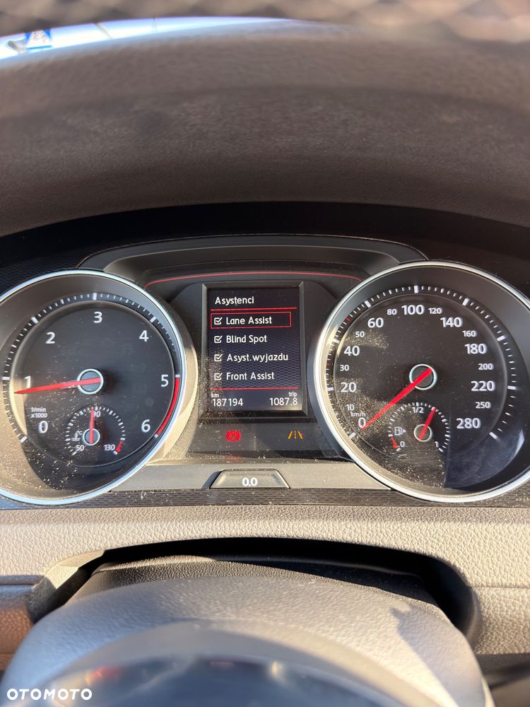 Volkswagen Golf - 21