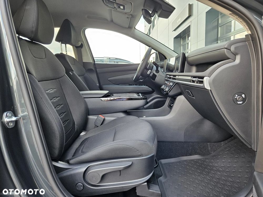 Hyundai Tucson 1.6 T-GDi HEV Smart 4WD - 16