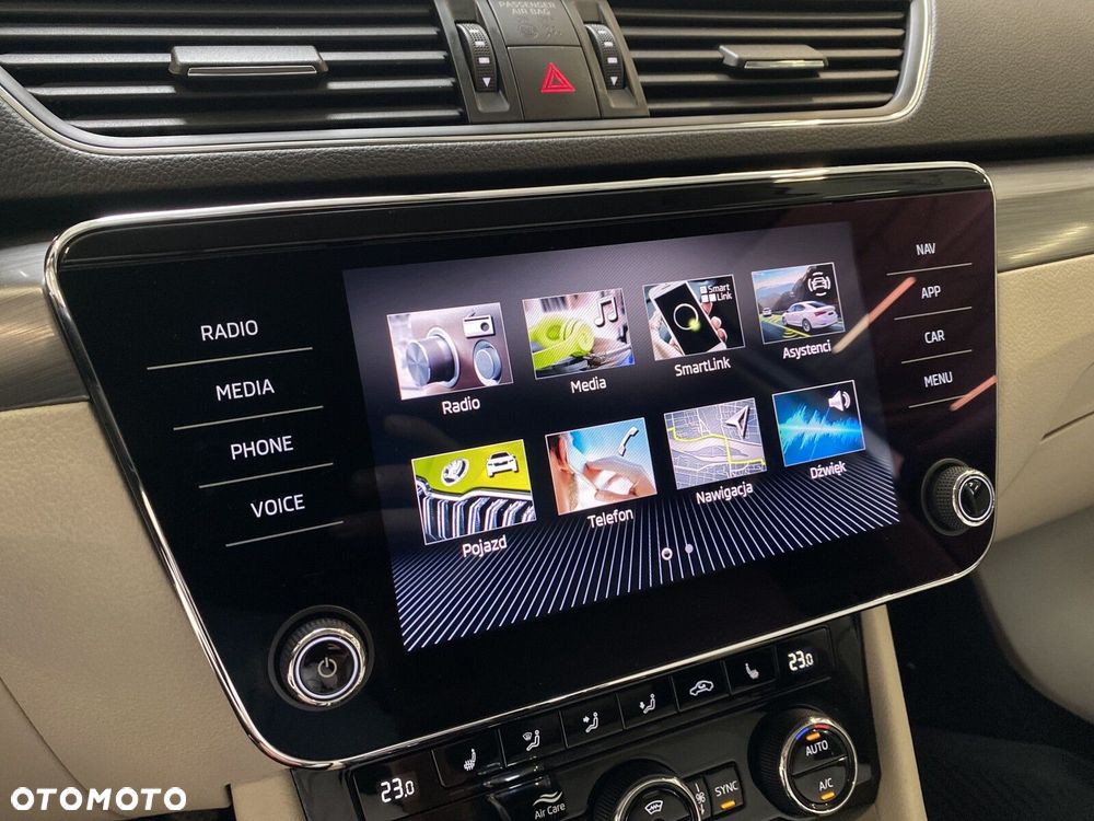 Skoda Superb 2.0 TDI SCR Style DSG - 21