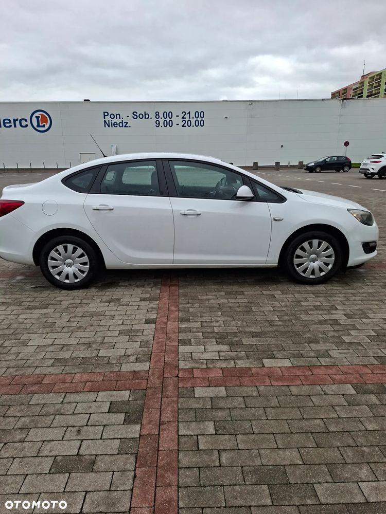 Opel Astra V 1.6 CDTI Dynamic S&S - 3