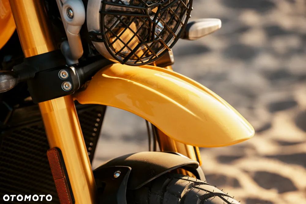 Triumph Scrambler - 35