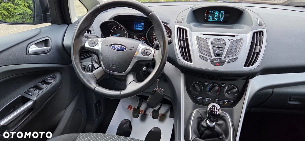 Ford Grand C-MAX - 25