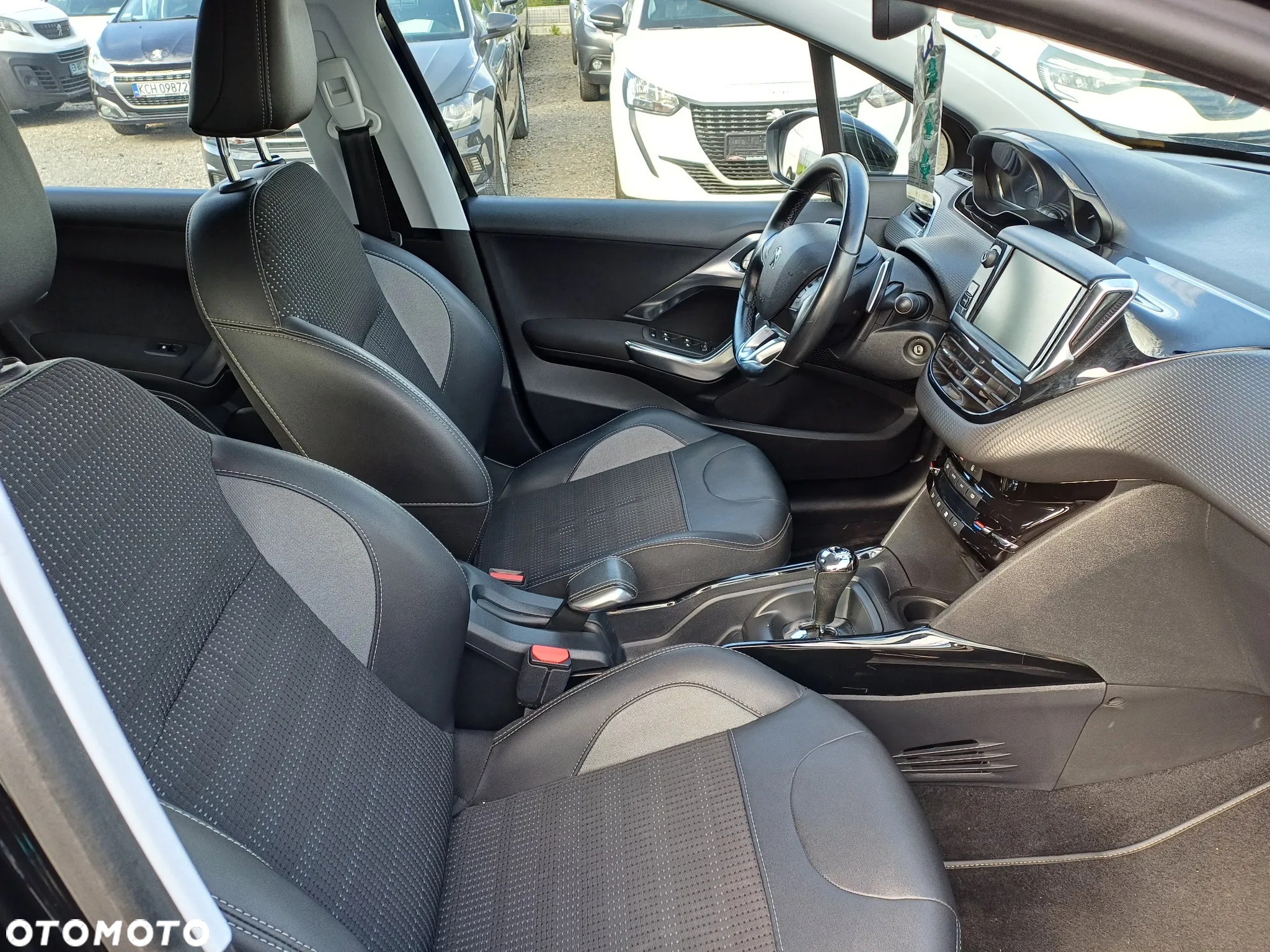 Peugeot 2008 82 e-VTI ETG5 Allure - 9