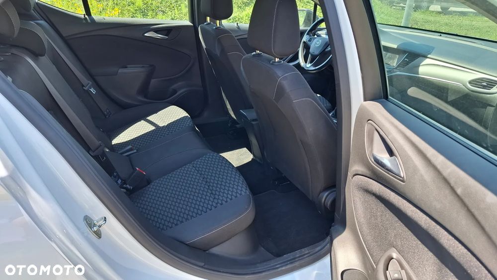 Opel Astra 1.2 T Edition S&S - 11