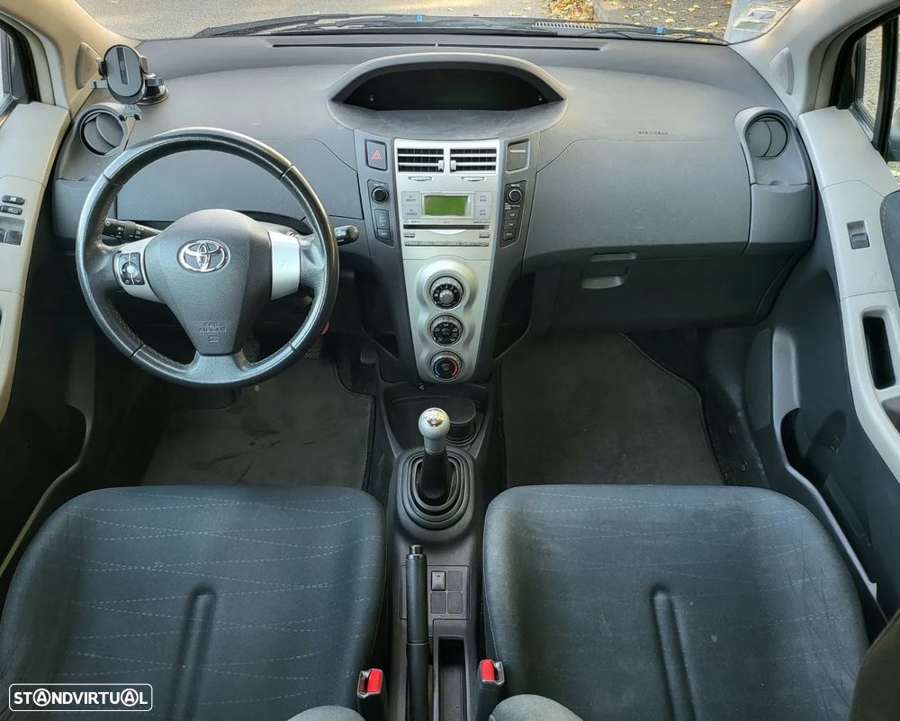 Toyota Yaris 1.4 D-4D Sport - 14