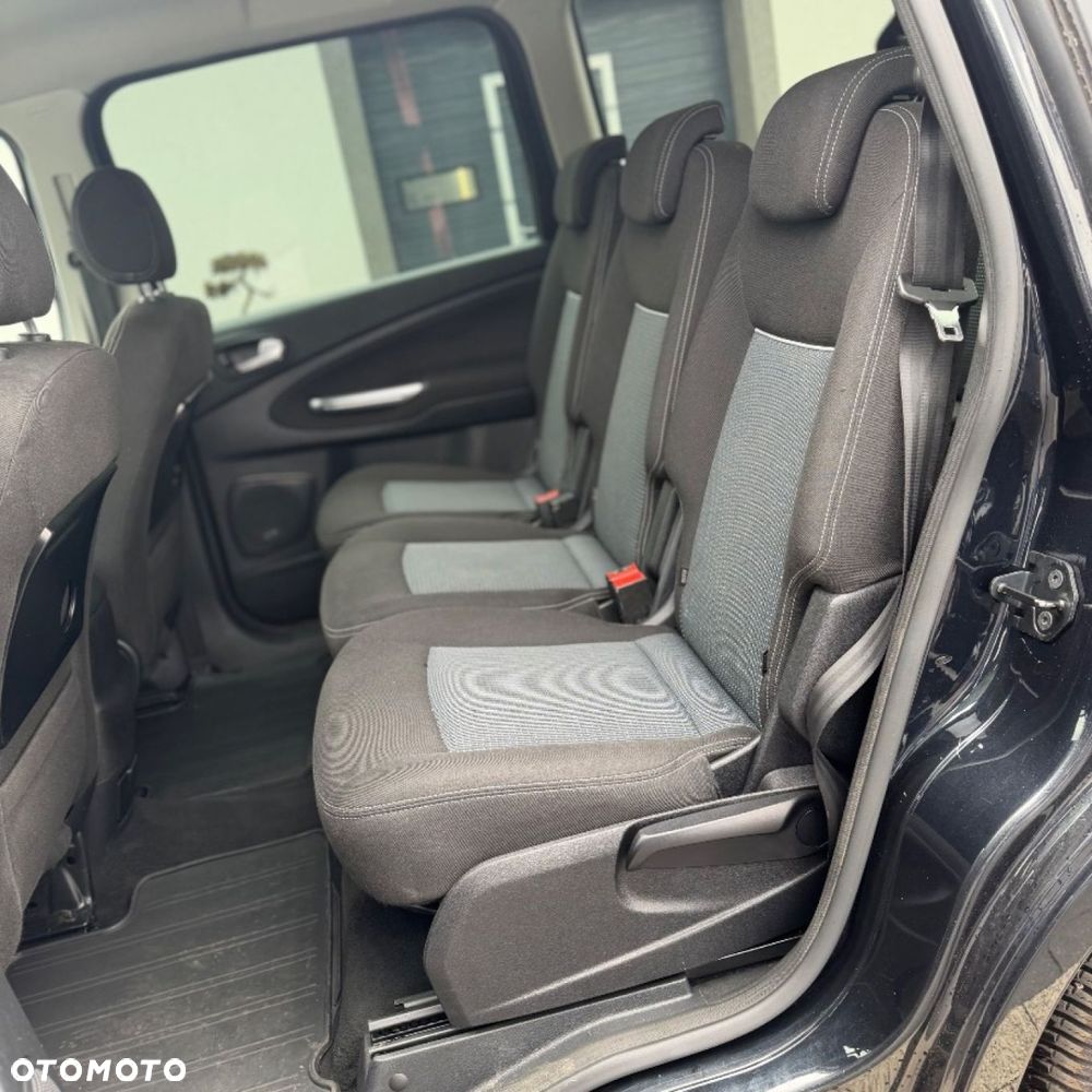 Ford Galaxy - 18