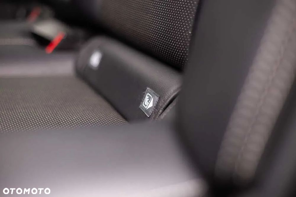 Toyota Avensis 2.0 D-4D Selection - 22