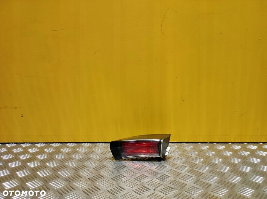 HONDA CIVIC X 2017- LAMPA KLAPY TYŁ LED PRAWA USA - 1