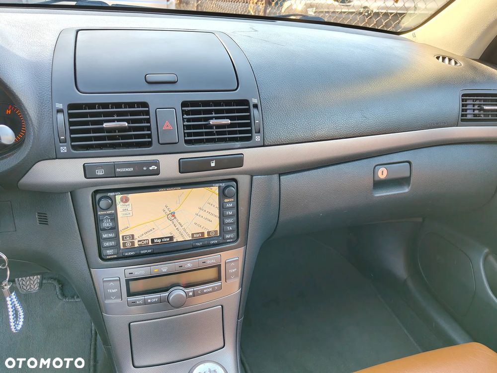 Toyota Avensis 2.0 D-4D Sol plus+NAVI - 27