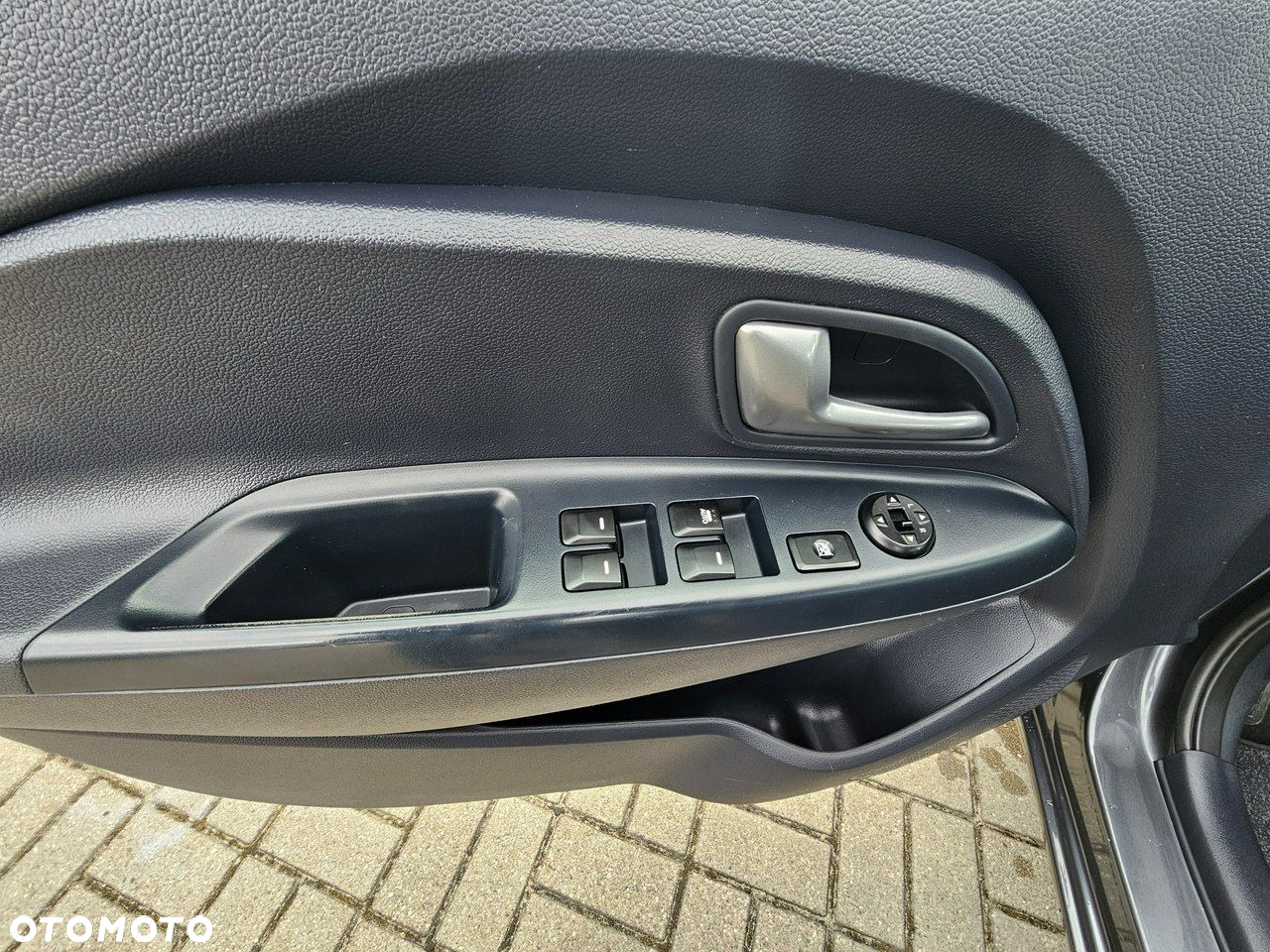 Kia Rio - 24