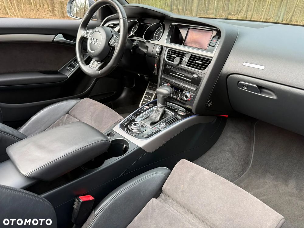 Audi A5 Cabrio - 12