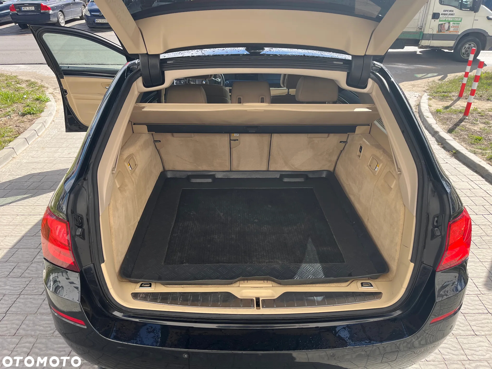 BMW Seria 5 520d Touring - 9