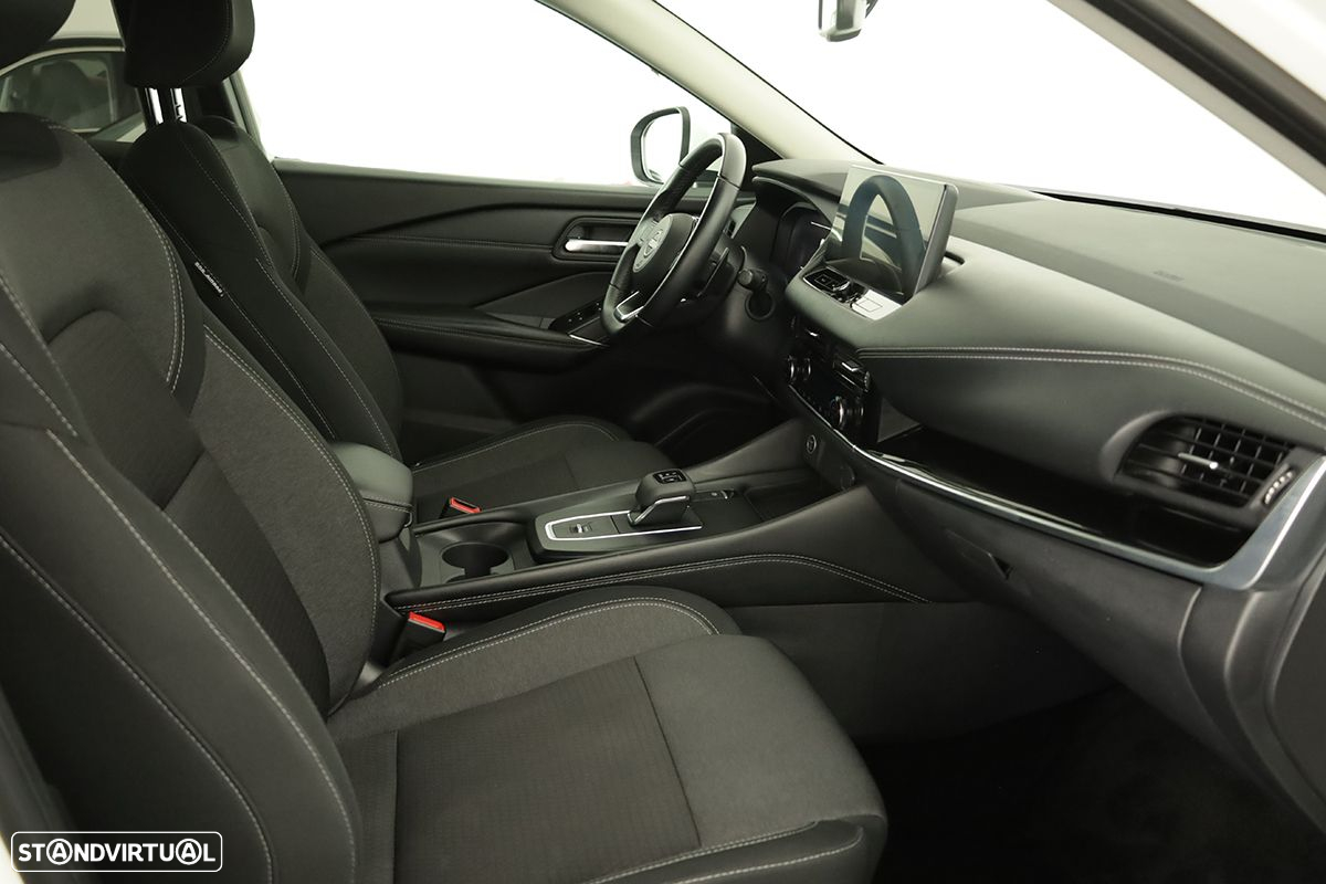 Nissan Qashqai 1.3 DIG-T N-Connecta Xtronic - 20