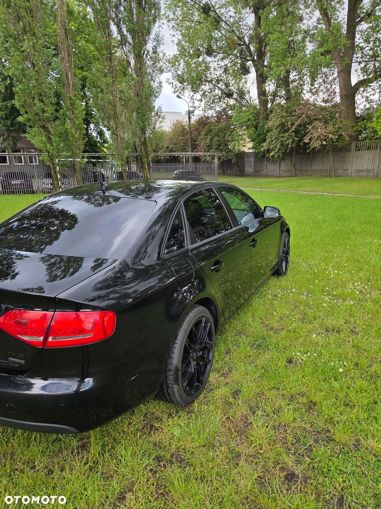 Audi A4 Limousine - 16