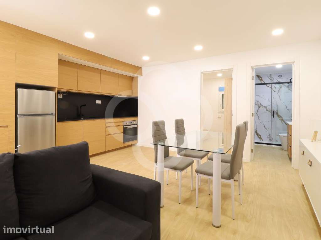 Apartamento T1 Renovado Conforto e Modernidade no Coração da Cidade... - Grande imagem: 2/14