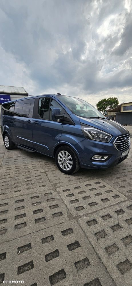 Ford Tourneo Custom - 2
