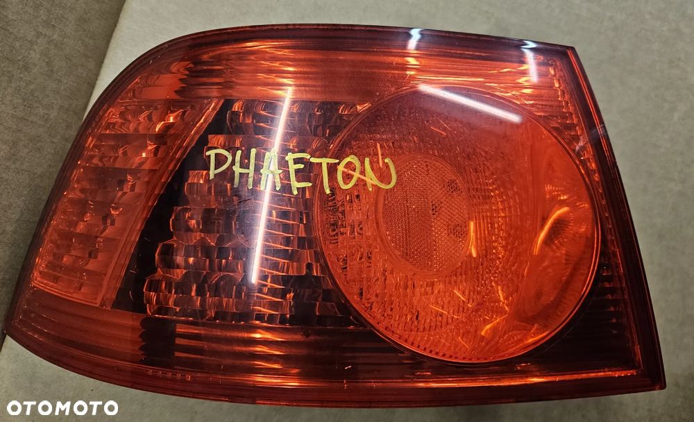 VW Pheaton lampa tył tylna prawa lewa - 4