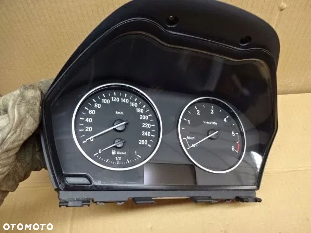 BMW 1 F20 1.6 D LICZNIK ZEGARY EUROPA - 2