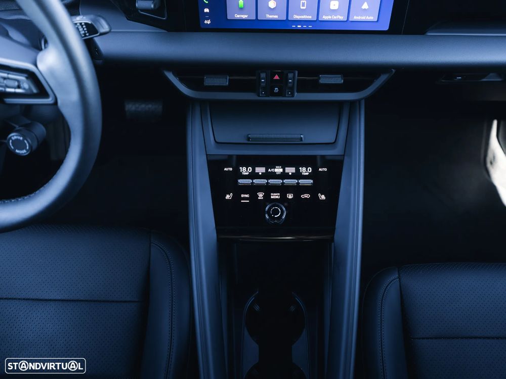 Porsche Macan Electric 4 - 28