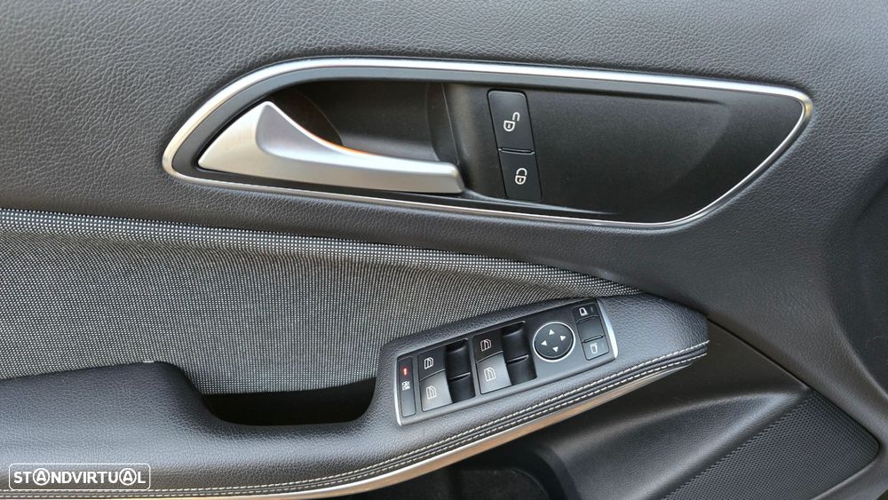 Mercedes-Benz A 180 d Urban - 8