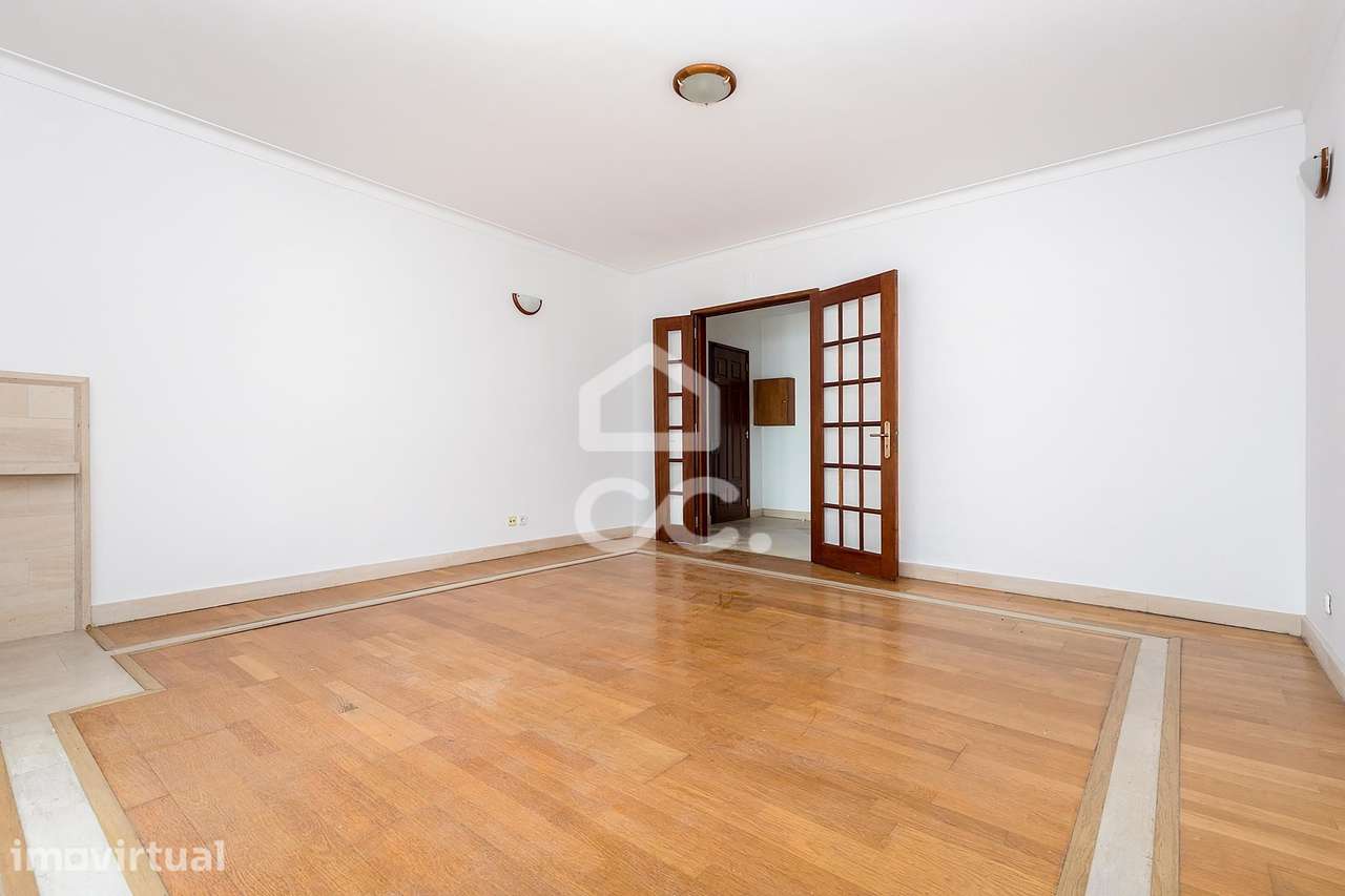 Apartamento T1 Renovado c/ Estacionamento para Arrendamento | Páteo da - Grande imagem: 3/21