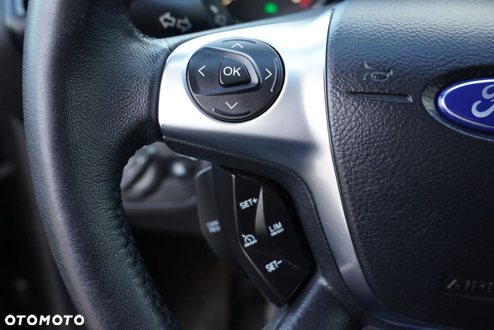 Ford Kuga 2.0 TDCi 4x4 Titanium - 28