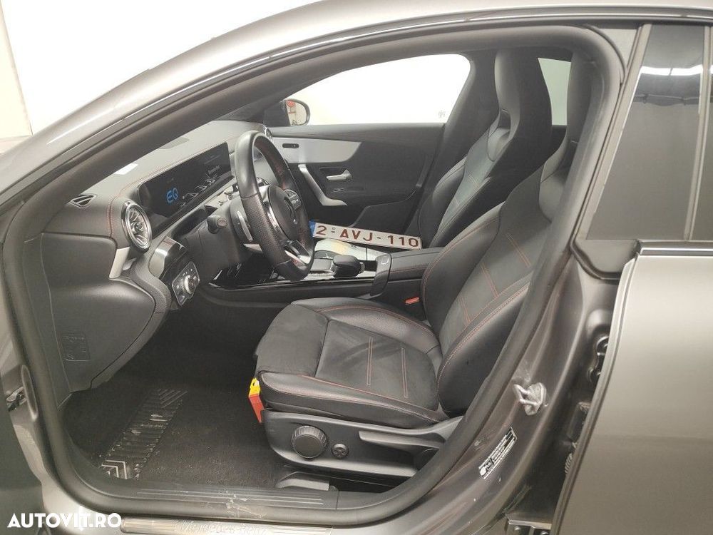 Mercedes-Benz CLA 250 e 8G-DCT AMG Line - 6