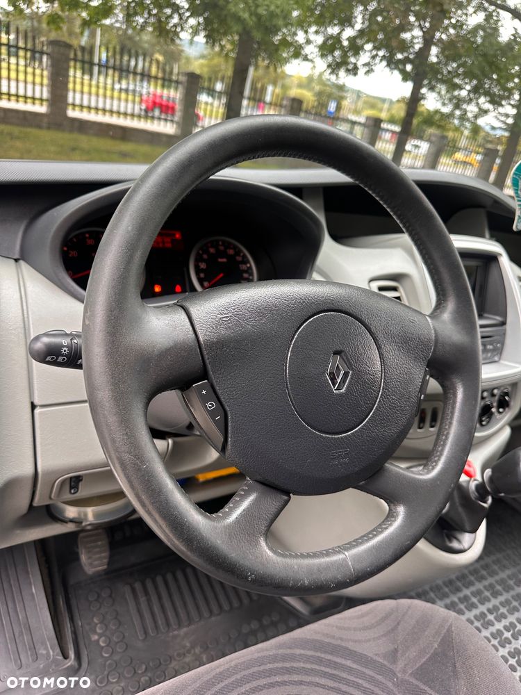 Renault Trafic Grand Passenger Expression - 11