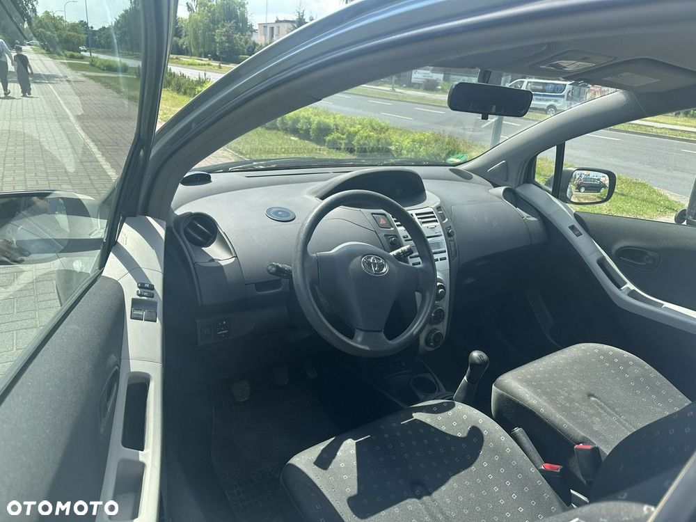 Toyota Yaris 1.0 VVT-i Cool - 6