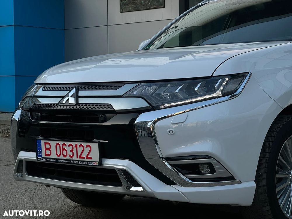 Mitsubishi Outlander 2.4 4WD Plus - 6