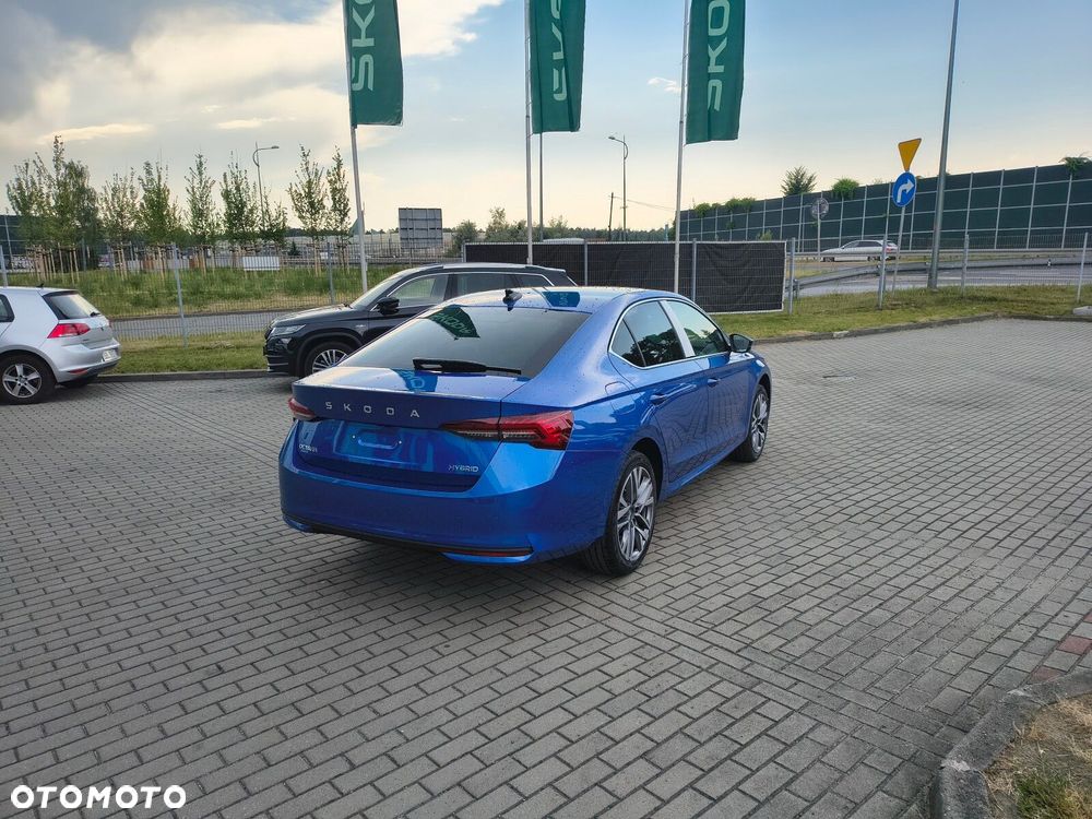 Skoda Octavia 1.5 TSI mHEV Drive Selection DSG - 13