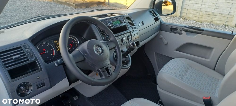 Volkswagen Transporter - 9