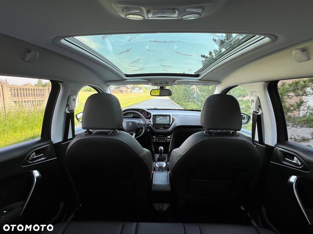Peugeot 2008 BlueHDi 100 STOP & START Allure - 13