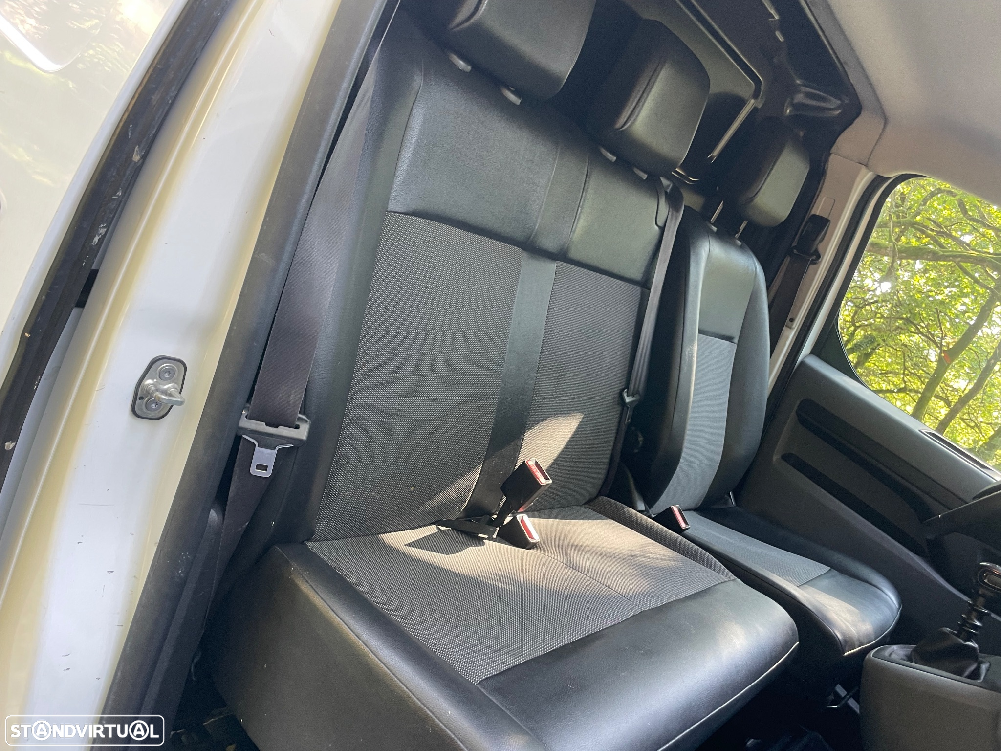 Peugeot Expert 1.6 hdi premium pack - 11