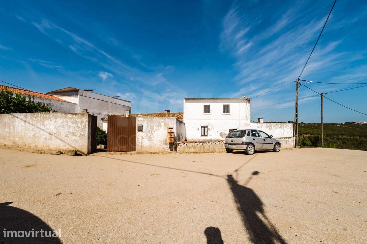2 Moradias num terreno de 6117m2 | Carvalhal | Bombarral - Grande imagem: 3/47