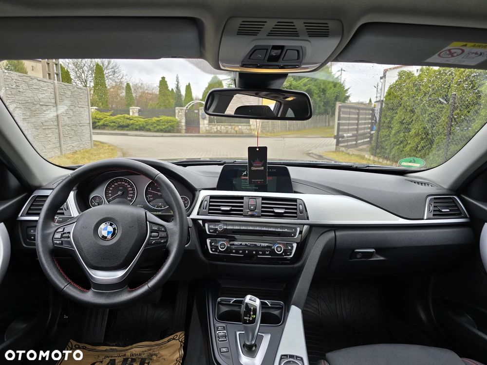 BMW Seria 3 320d xDrive Sport Line Shadow - 12