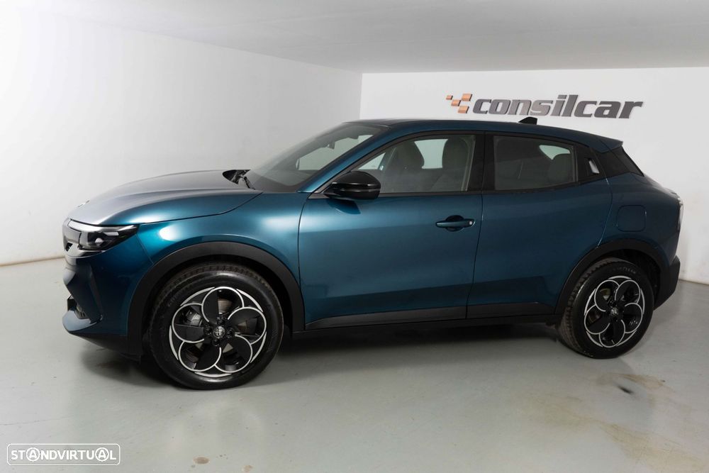Alfa Romeo Junior Elletrica 50 kWh Launch Edition - 8