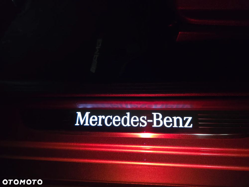 Mercedes-Benz GLC 300 d 4Matic 9G-TRONIC AMG Line - 32