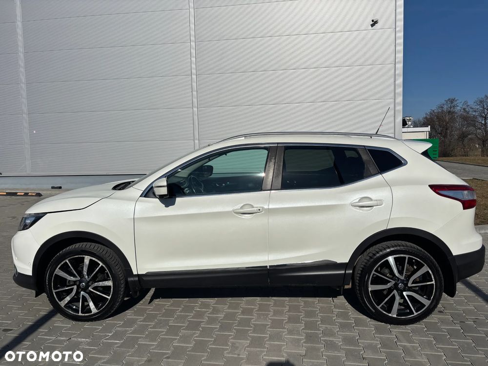 Nissan Qashqai 1.6 DIG-T Tekna - 1