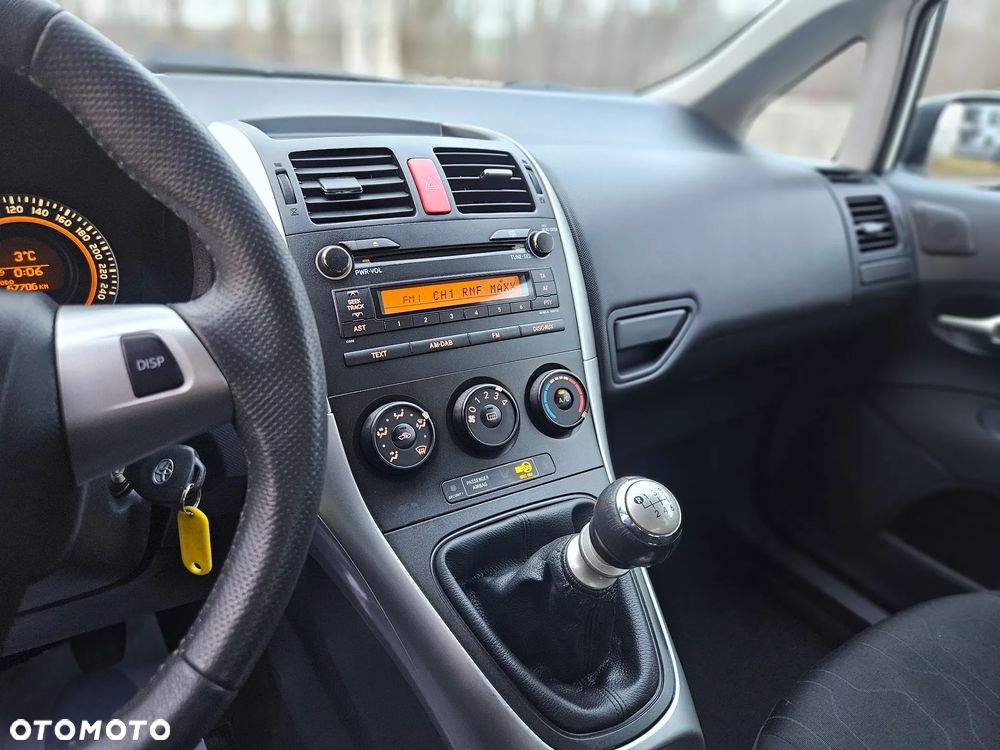 Toyota Auris 1.33 Dual-VVT-i START Edition - 4