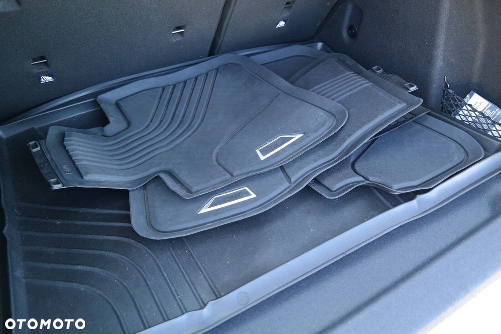 BMW Seria 1 - 33