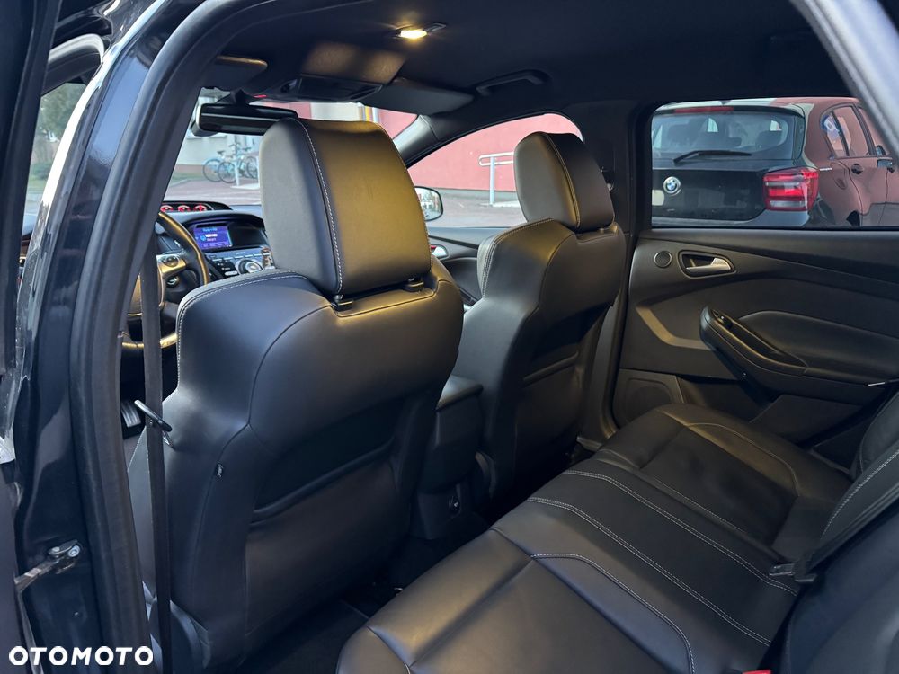 Ford Focus 2.0 EcoBoost ST mit Leder-Sport-Paket - 22